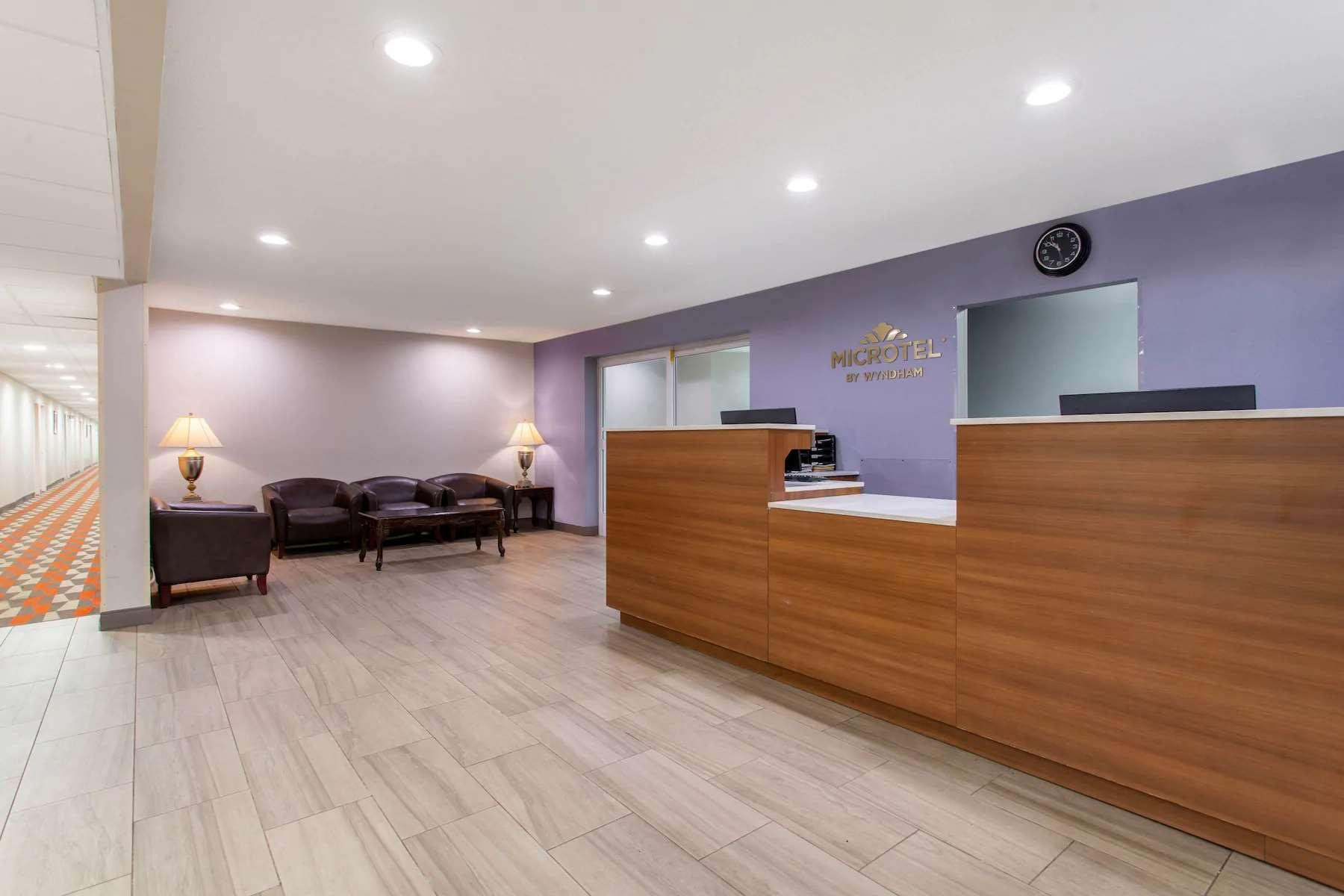 Microtel Inn & Suites By Wyndham Philadelphia Airport Bagian luar foto