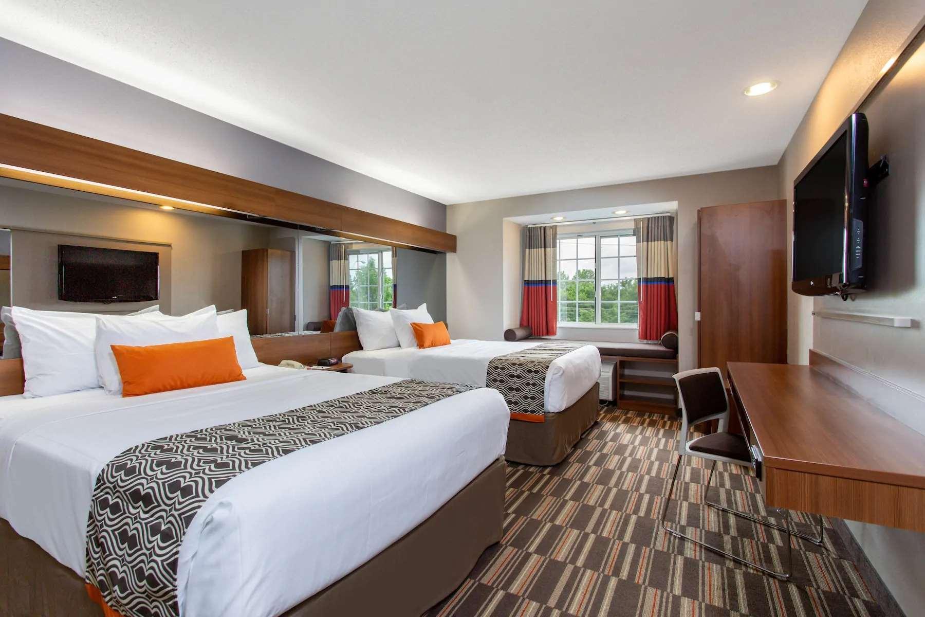 Microtel Inn & Suites By Wyndham Philadelphia Airport Bagian luar foto