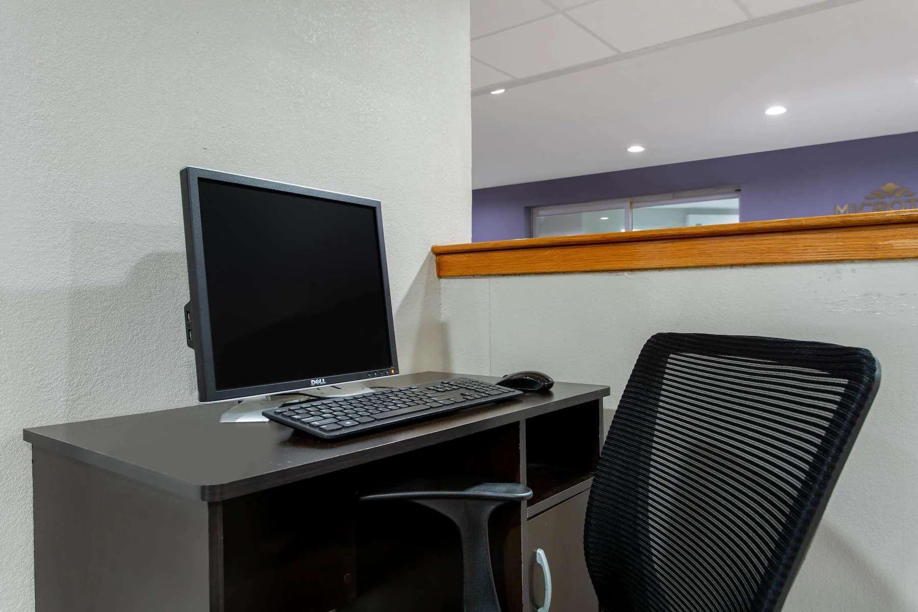 Microtel Inn & Suites By Wyndham Philadelphia Airport Bagian luar foto