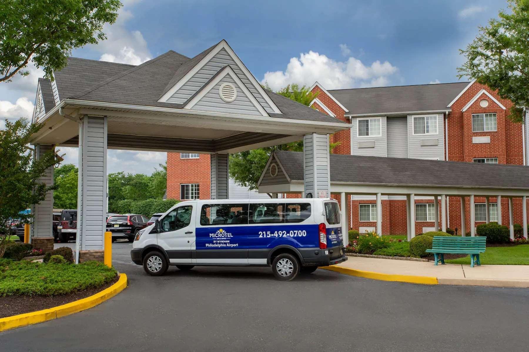 Microtel Inn & Suites By Wyndham Philadelphia Airport Bagian luar foto