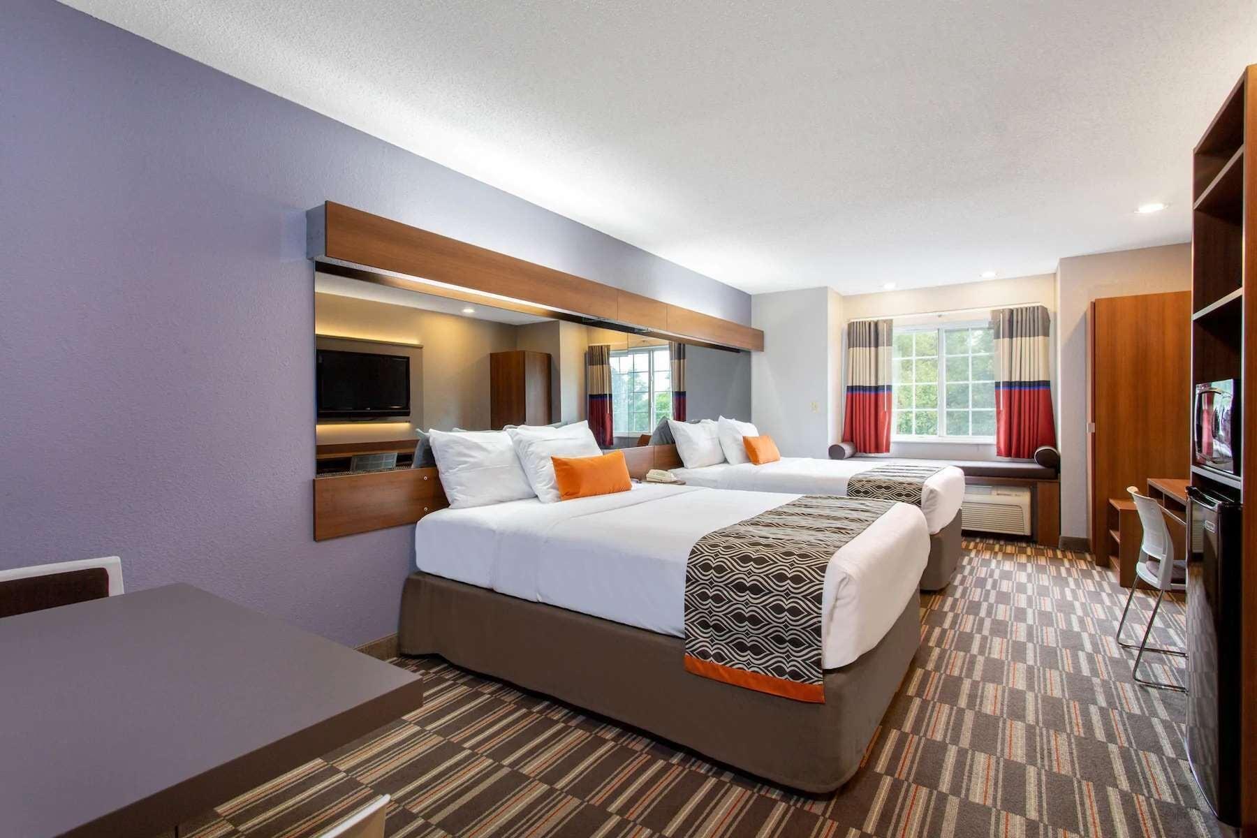 Microtel Inn & Suites By Wyndham Philadelphia Airport Bagian luar foto